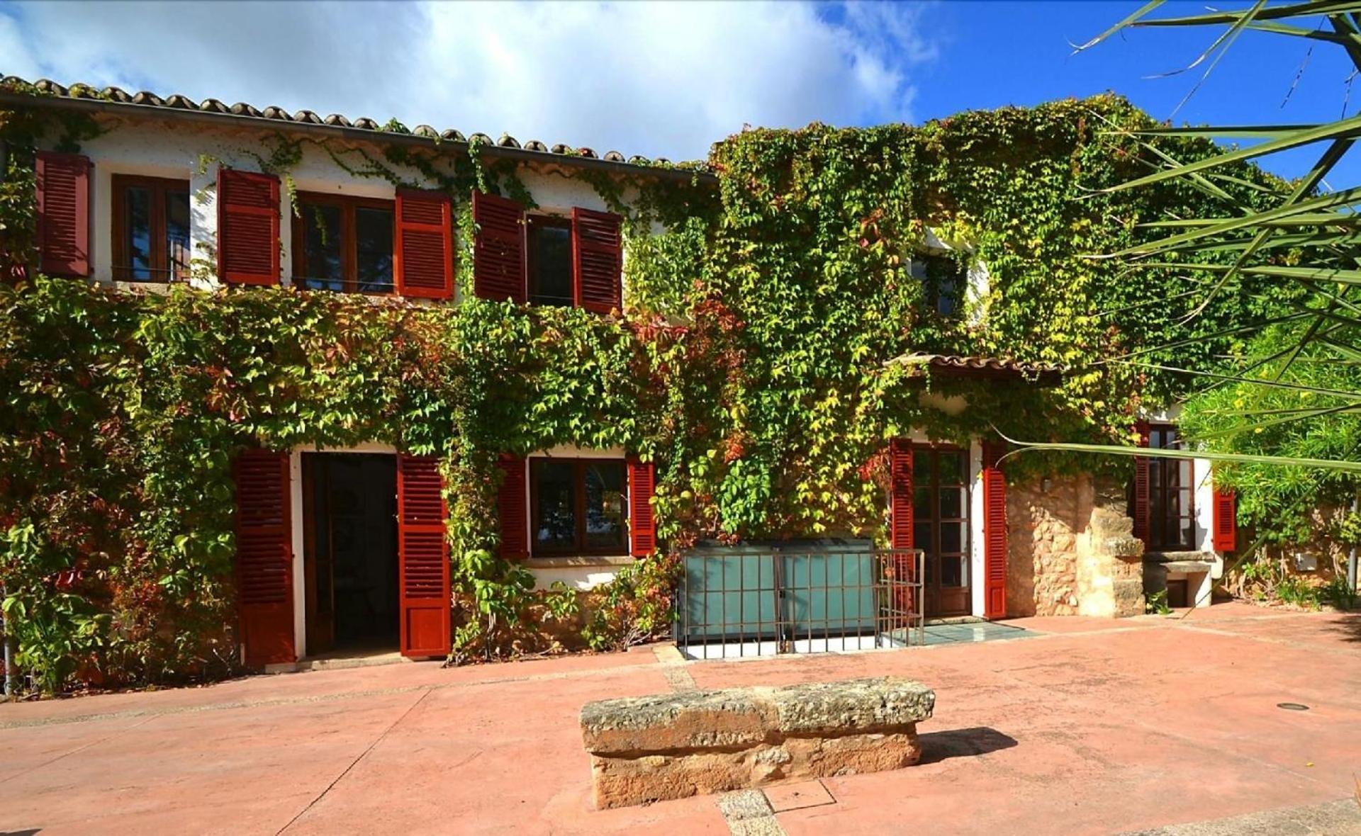 Mit Privatpool Fuer 12 Personen Ca 400 Qm In Consell, Mallorca Binnenland Von Mallorca Vakantiehuis