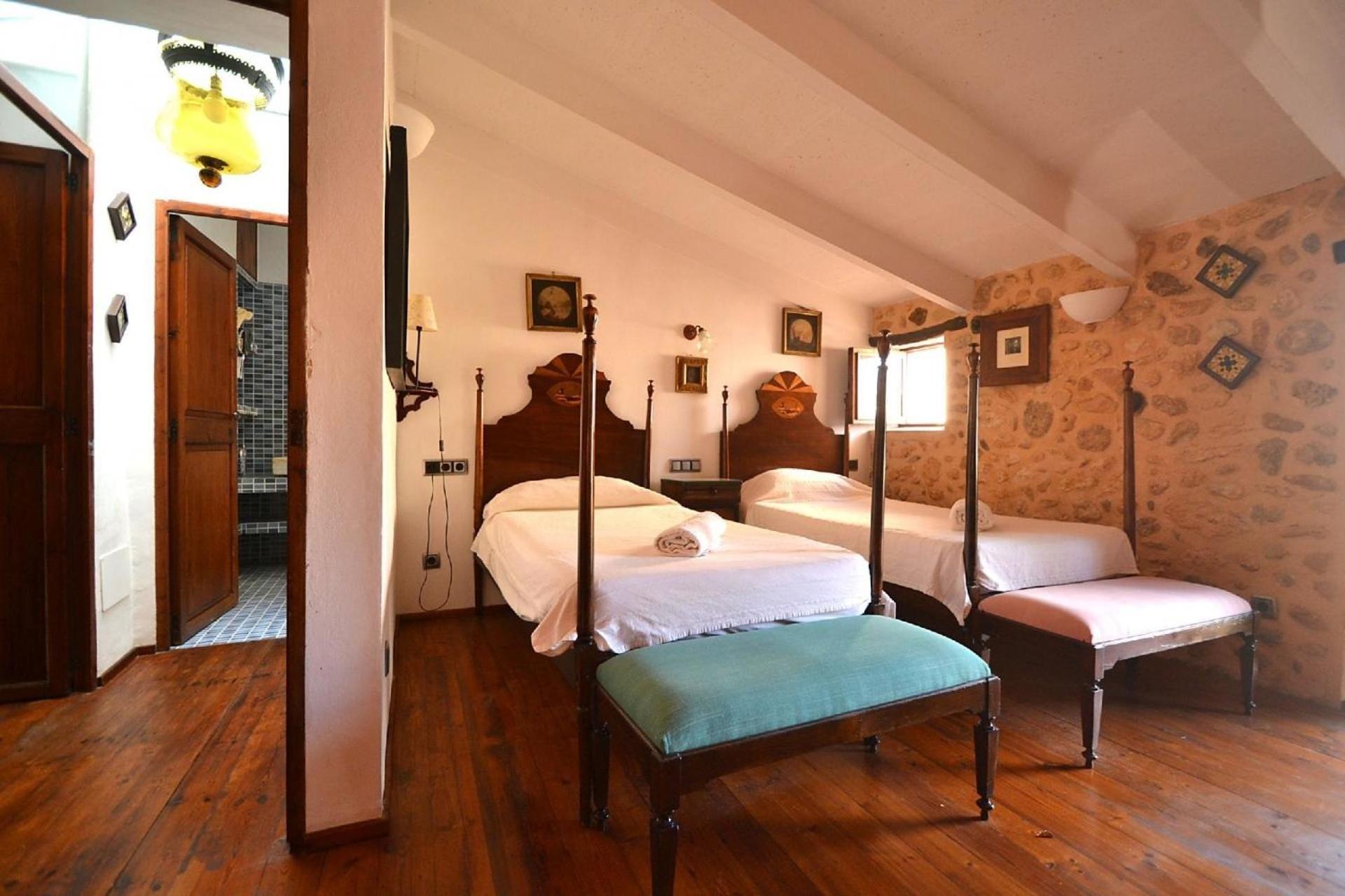 Mit Privatpool Fuer 12 Personen Ca 400 Qm In Consell, Mallorca Binnenland Von Mallorca * Consell